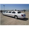 Image 4 : 2001 Lincoln Towncar Paris Stretched Limo