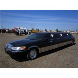 2000 Lincoln Town Car Pzazz Series Limousine