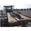 Image 11 : 1986 Volvo White PT240 T/A Cab-Over Roll-Off Truck