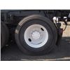 Image 17 : 1986 Volvo White PT240 T/A Cab-Over Roll-Off Truck