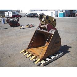 Caterpillar Excavator 36" Bucket w/ Teeth & Coupler