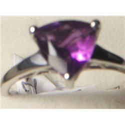 AMETHYST TRI SOLITARE PLATNIUM SILVER OVERLAY RING SIZE 8