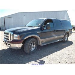 2001 - FORD EXCURSION // SALVAGE TITLE