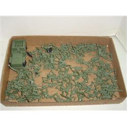 LOT 90 VINTAGE ARMY MEN SOLDIER TOYS TIM MEE TANK