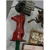 Image 3 : ANTIQUE CAST IRON FARM HAND WELL CISTERN PUMP