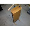 Image 1 : Trouser press Model 8402 made by Arrow Sourcing Limited