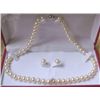 Image 1 : 8-9mm white pearl necklaces & earrings se