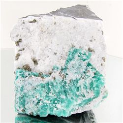 925ct Natural Colombian Emerald Crystal Cluster (MIN-001687)