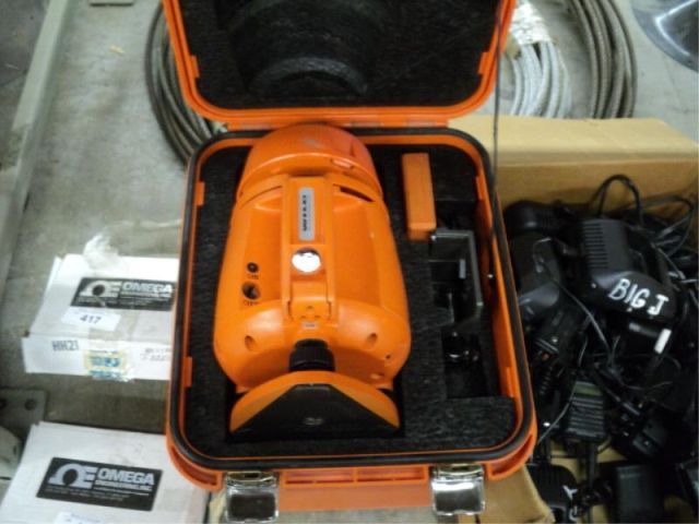 WILD HEERBRUGG LNA2 LPD2 AUTOMATIC LASER LEVEL & CASE {print sequence} 249