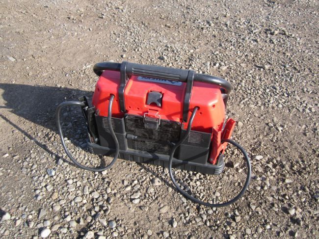 Husky Jump Starter w/ Inverter