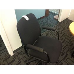 BLACK TILTER CHAIR