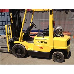 HYSTER 5000LB. 3 STAGE PROPANE FORKLIFT