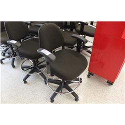 BLACK GAS LIFT LAB STOOL