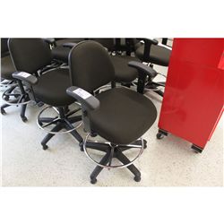 BLACK GAS LIFT LAB STOOL