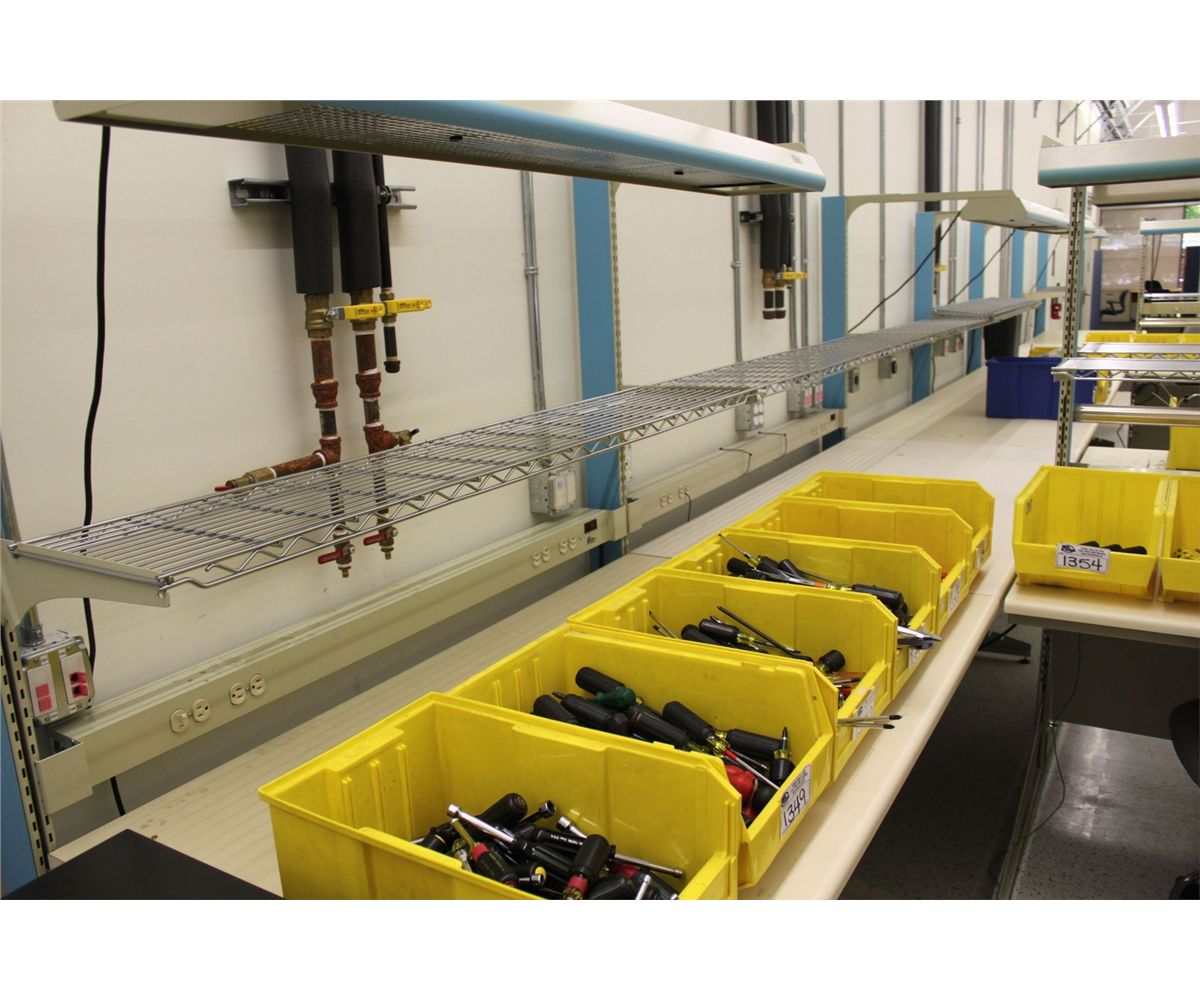 LISTA 24' LAB BENCH WITH OVERHEAD LIGHTING - Able Auctions