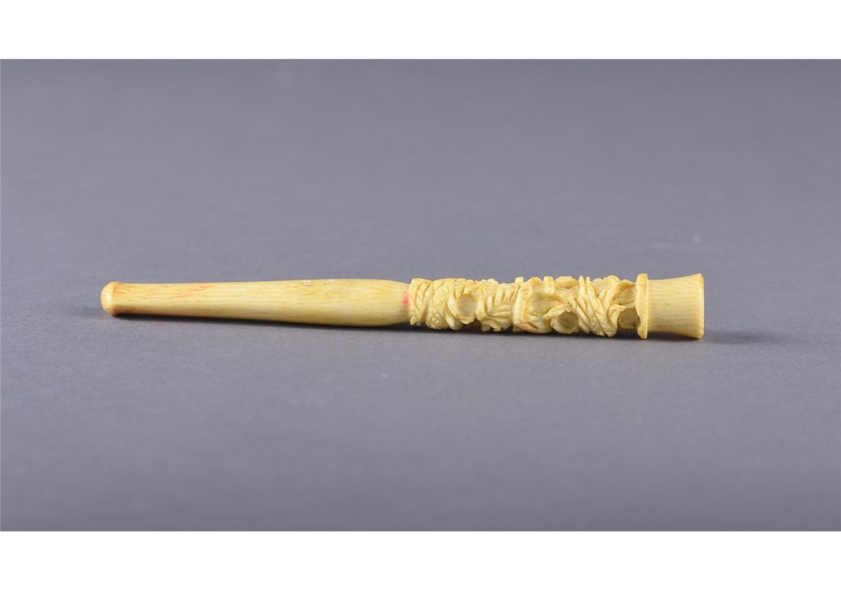 Chinese Ivory Carved Cigarette Holder