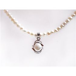 Natural Pearl Round Necklace .925 Sterling Silver