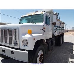 2001 - INTERNATIONAL BOX TRUCK 2554