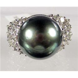 14K WHITE GOLD LADIES TAHITIAN CULTURED PEARL AND DIAMOND RING - SIZE 7