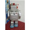 Image 4 : BATTERY OPERATED ROBOT