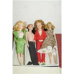 LOT OF BARBIE DOLLS W/ CASE