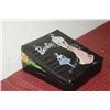 Image 5 : LOT OF BARBIE DOLLS W/ CASE
