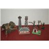 Image 1 : LOT OF TRAIN ACCESSORIES