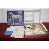 Image 2 : 1961 VISIBLE HORSE BY RENWAL - MINOR DAMAGE - ORIG BOX