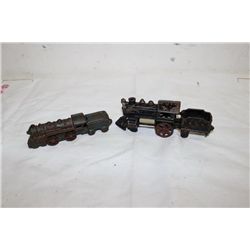 2 CAST IRON TRAIN ENGINES - BLACK 6.5" - GREEN 5.5"