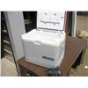 Image 2 : Igloo cool mate 36 110 volt cooler broken handle
