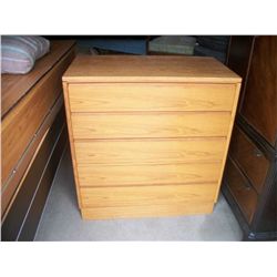 5 drawer solid oak dresser .