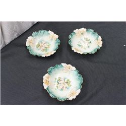 3 R.S. PRUSSIA IN RED - BERRY DISHES