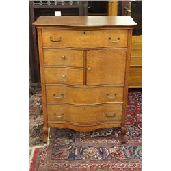 OAK GENTLEMENS CHEST