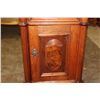 Image 2 : EXCELLENT WALNUT BEDSIDE COMMODE