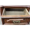 Image 5 : EXCELLENT WALNUT BEDSIDE COMMODE