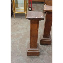 CHOICE 4 OAK PEDESTALS