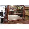 Image 10 : 3 PIECE MAHOGANY BEDROOM SET