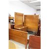 Image 1 : 2 PIECE OAK BEDROOM SET