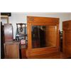 Image 4 : 2 PIECE OAK BEDROOM SET