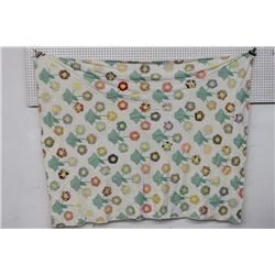 FLOWER COVERLET