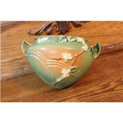 ROSEVILLE HANGING PLANTER