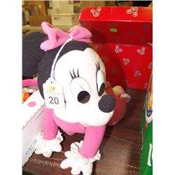 Minnie Mouse Crawling Toy works on battery