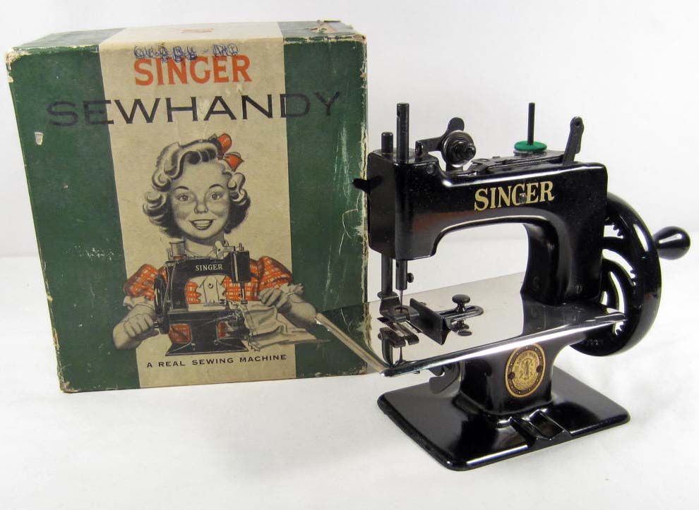 VINTAGE SINGER SEWHANDY CHILDS SEWING MACHINE W/ ORIGINAL BOX