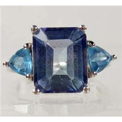 10K GOLD LADIES NEPTUNE AND BLUE TOPAZ RING - SIZE 7
