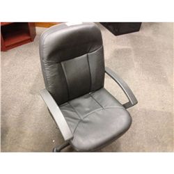 BLACK MIDBACK BOARDROOM CHAIR