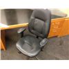 Image 1 : BLACK HIGHBACK TASK CHAIR