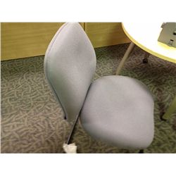 GREY SLED BASED CLIENT CHAIR