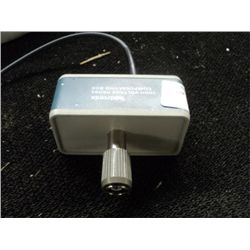 TEKTRONIX HIGH VOLTAGE PROBE COMPENSATION BOX TEKTRONIX P6015 1000X 3PF 100 MHZ PROBE