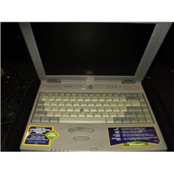 LAPTOP W/ CASE