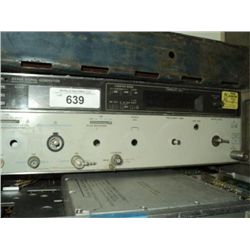 HP 8640B SIGNAL GENERATOR